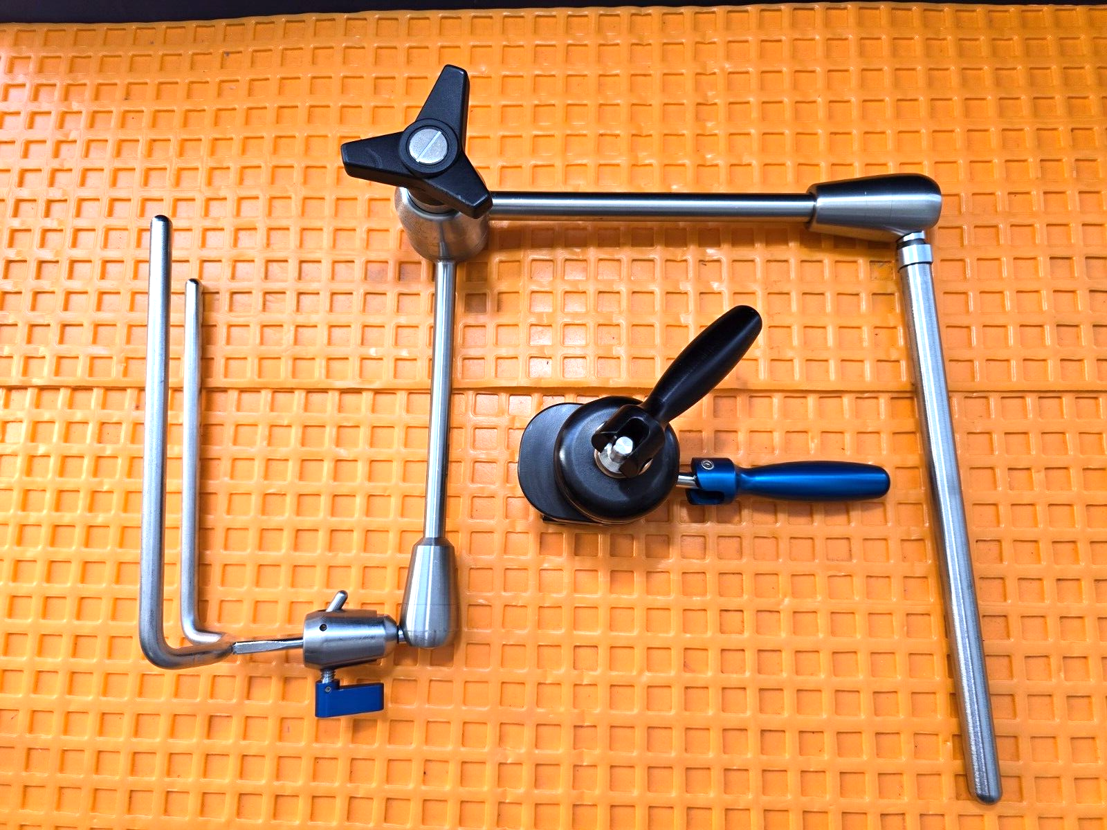 Allen Medical Surgical Table Mounted Retractor Arm with Automated Rail Clamp