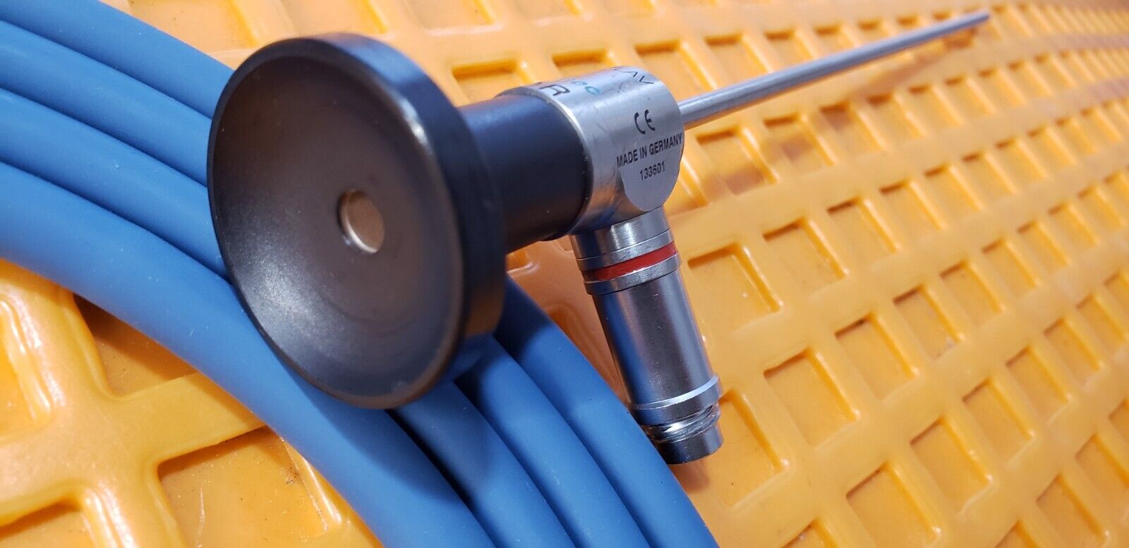 Linvatec T4300R Small Joint Arthroscope 4mmx30° Degree With Fiberoptic Cable