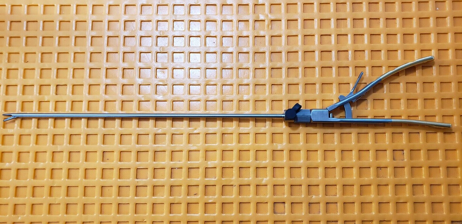 V.Mueller LA8306 Laparoscopic Needle Holder 5mmx33cm Carbide Jaws Ratchet handle