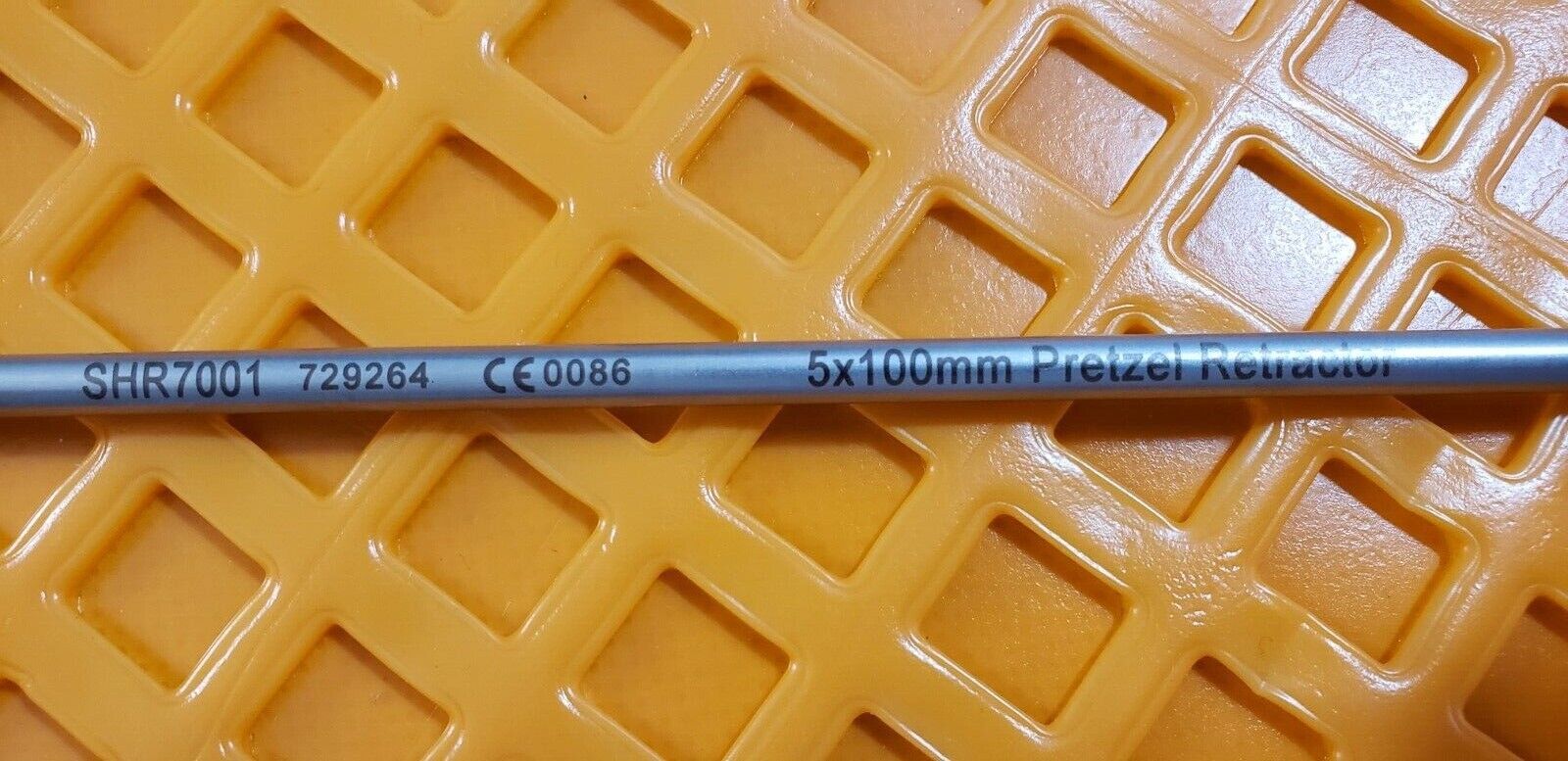 Snowden Pencer / Surgical Innovations Pretzel Retractor Liver Retractor 5 x100mm