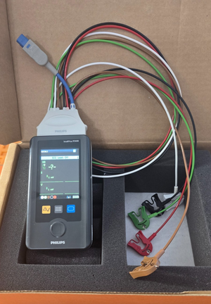 PHILIPS IntelliVue MX40 Telemetry Monitor With 5 Lead ECG (Tested)