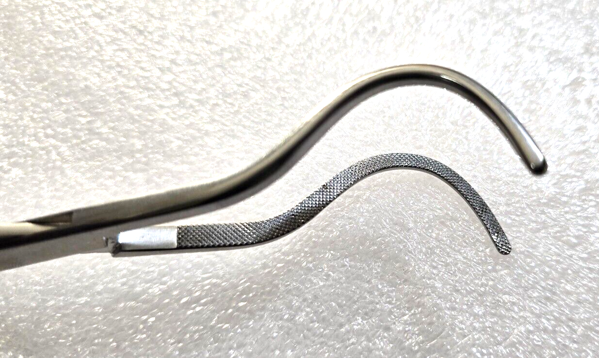 TIEMANN Surgical Harken Clamp 9.5" Cross Serrated Jaw Curved