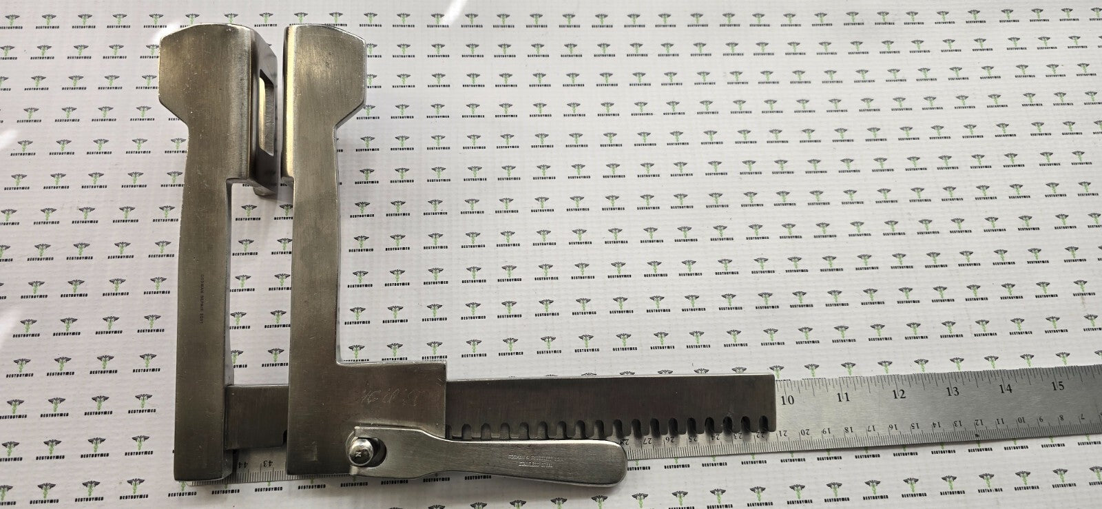 Codman Surgical Finochietto Rib Spreader Retractor Adult 9.5" Spread