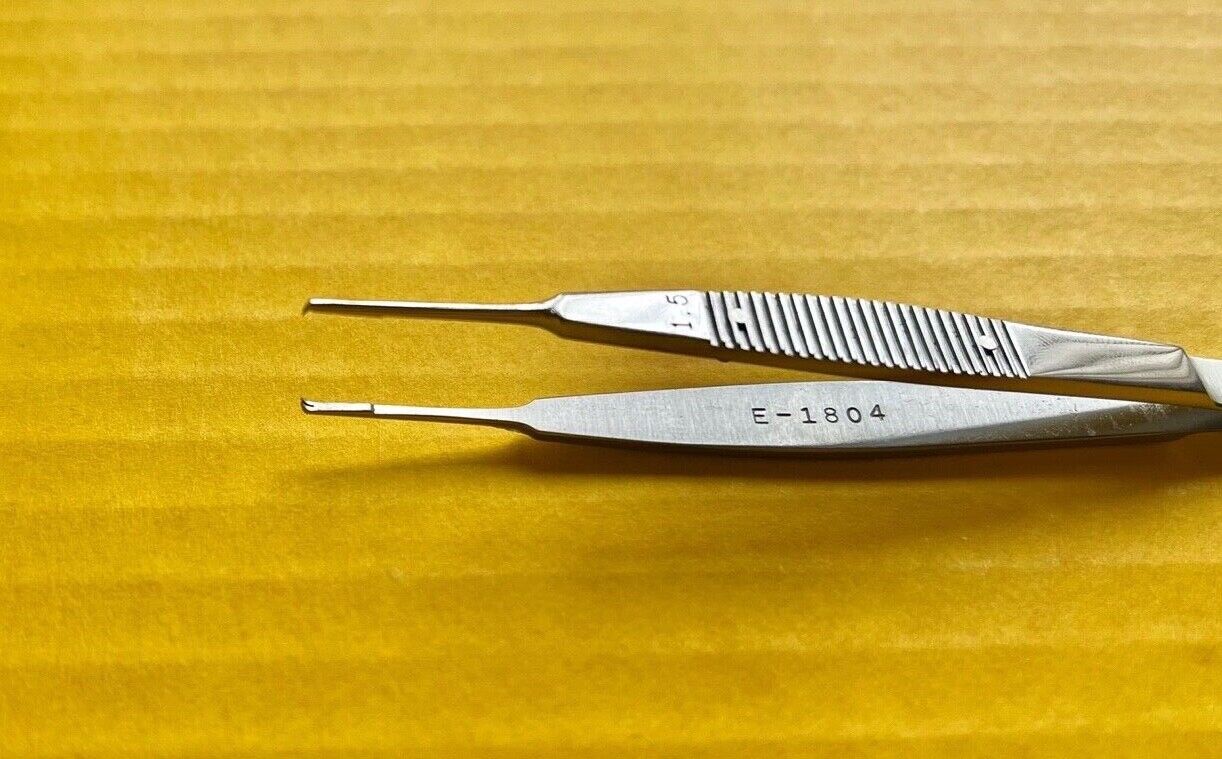 Storz Ophthalmic Bonn Suturing Forceps REF: E-1804