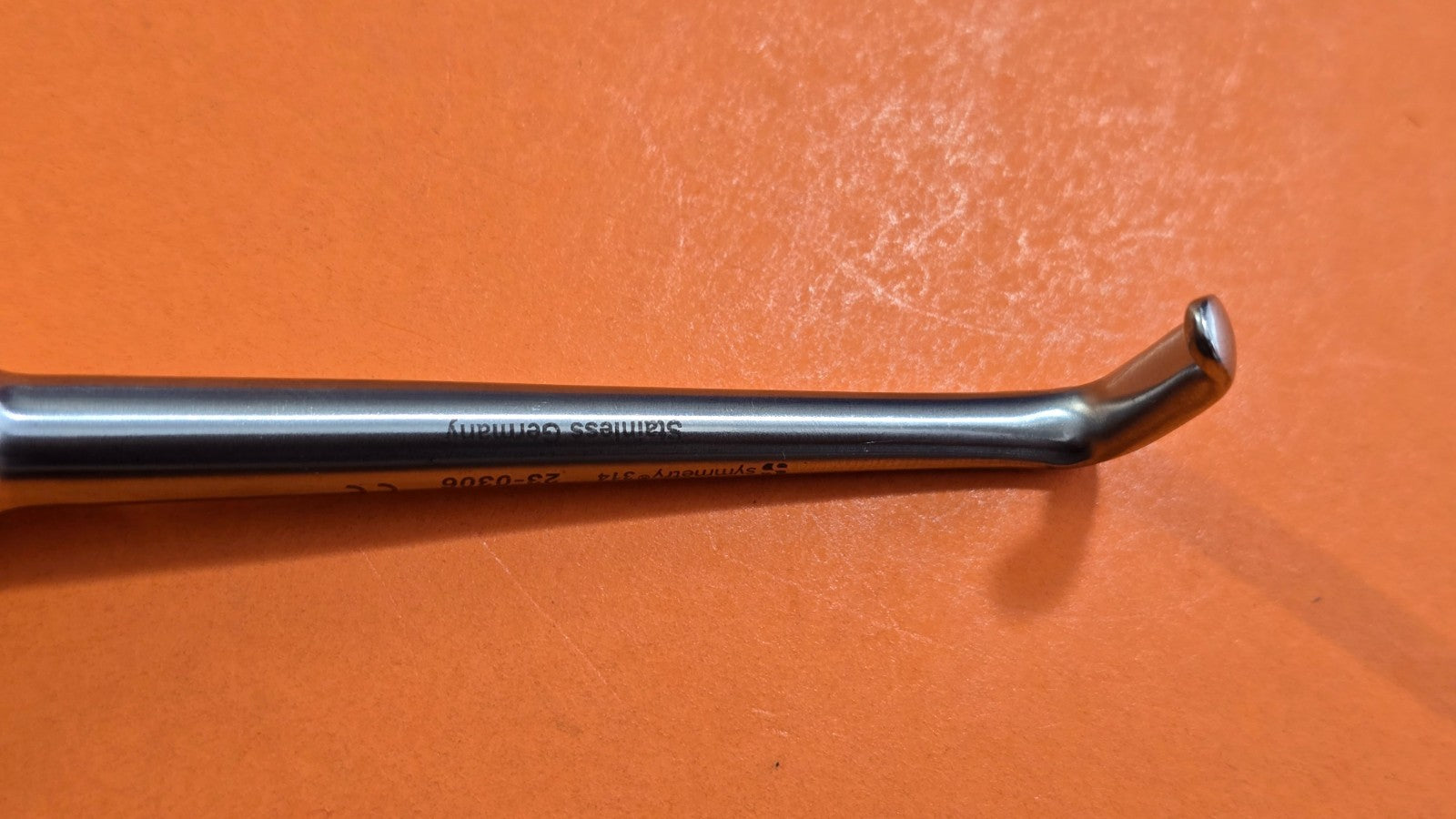 Symmetry 23-0306 Surgical Lahey Retractor 7.75" Right Angle