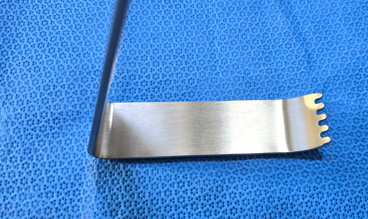 Millennium Surgical Orthopedic T-Handle Retractor Angled 7" Shaft Blade 5"