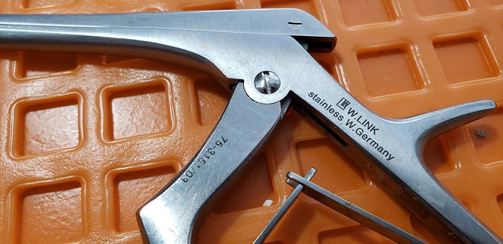 W.LINK 75-3151/03 Surgical Orthopedic Kerrison Rongeur 3mm Up 40 Degree 8" Shaft