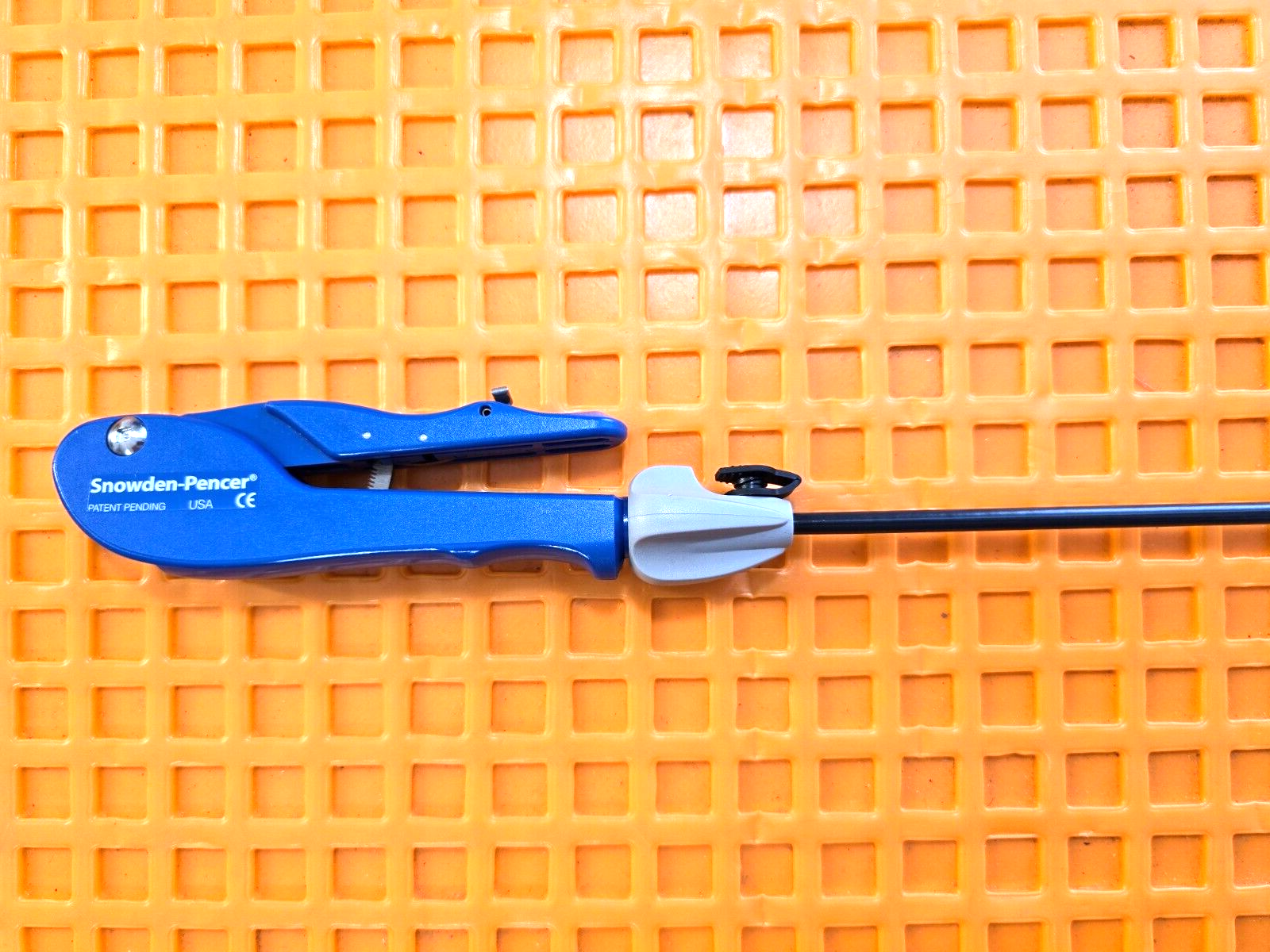Snowden Pencer SP90-7845 Grasping Forceps 5x39cm with Lock