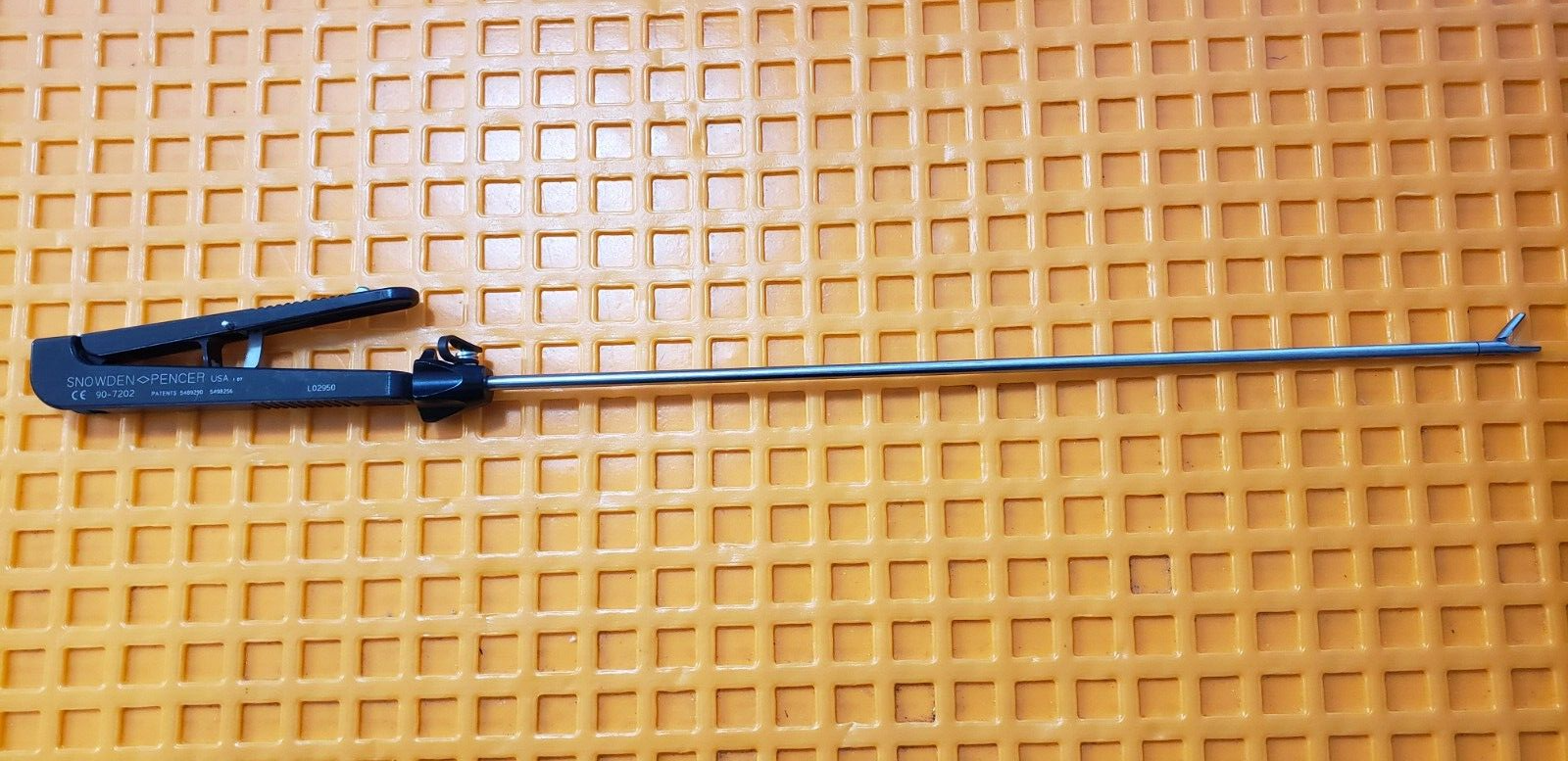 Snowden Pencer 90-7202 Laparoscopic Needle Holder 5mmx35cm Carbide Jaws