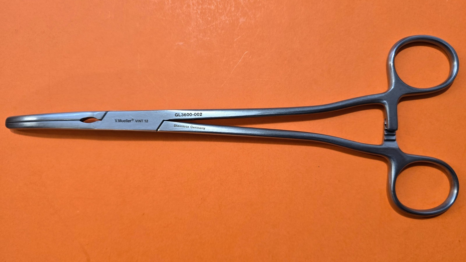 V. Mueller GL3600-002 Surgical Z-Hysterectomy Clamp Curved 8.5"