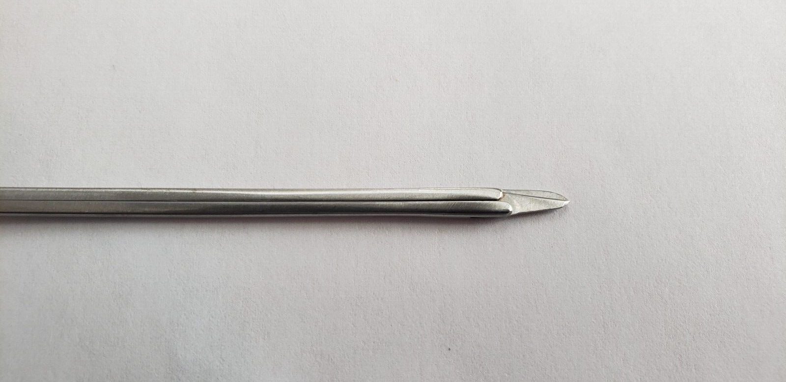 Karl Storz 634826 Surgical ENT BELLUCCI Scissors 12.5cm Straight Blades.