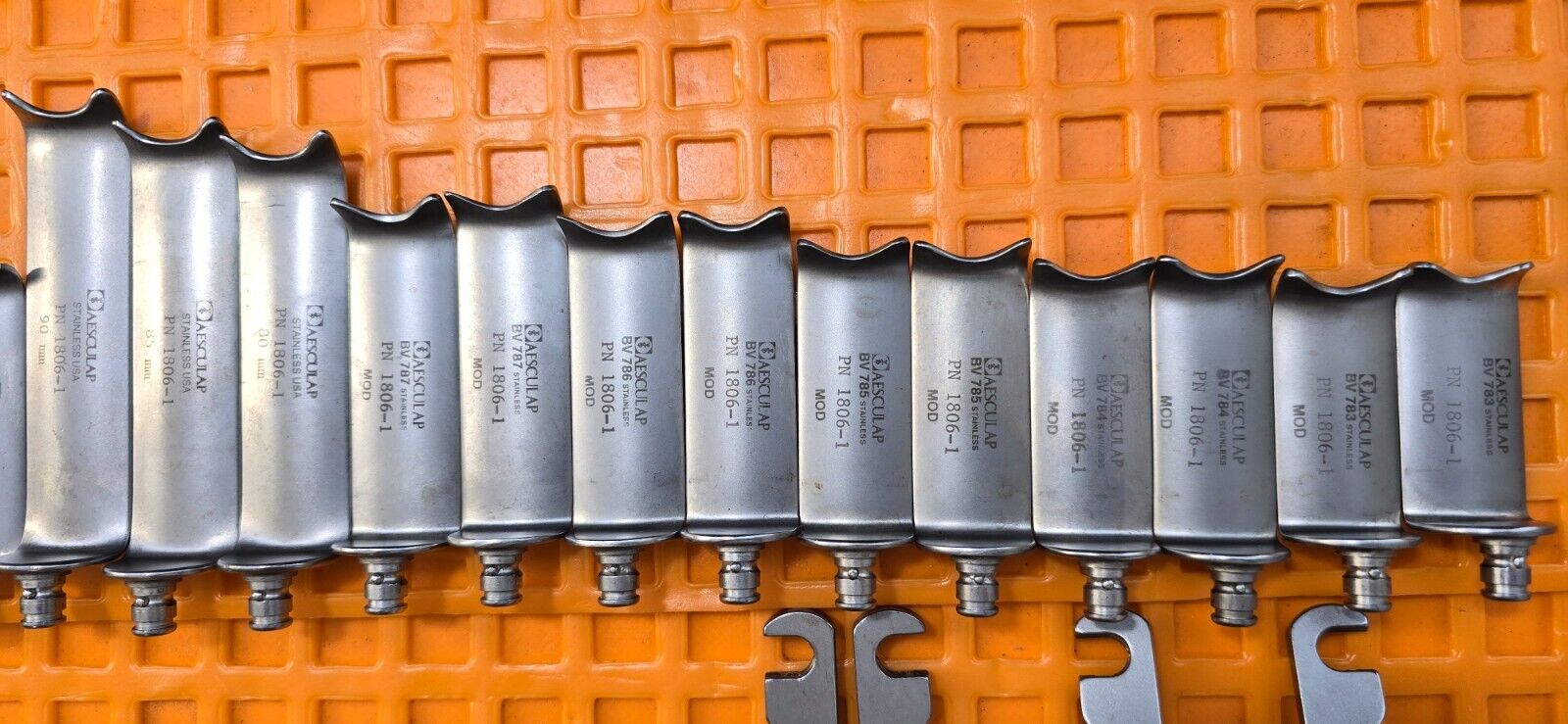 Aesculap Surgical Casper Cervical Retractor Set with Tray. (Made in USA)