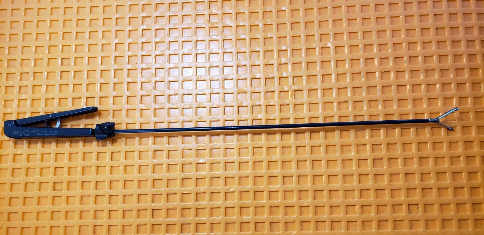 Snowden Pencer 90-7218 Laparoscopic Babcock Grasper 5mmx46cm Carbide Jaws