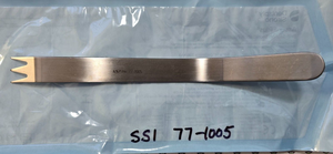 SSI Ultra 77-1005 Surgical Orthopedic Capsule Retractor 3 Sharp Prongs.