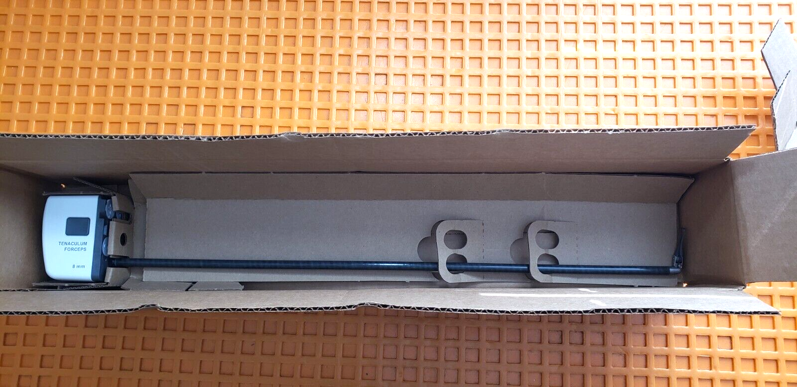 Intuitive da Vinci Xi Tenaculum Forceps 8mm