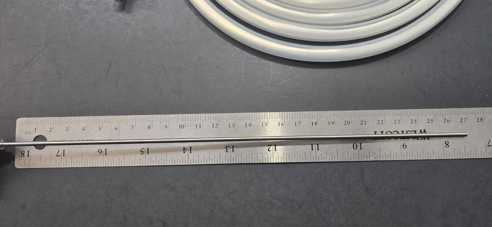 Stryker 2.7mm x 0° x 28cm Telescope with Fiber Optic Cable.