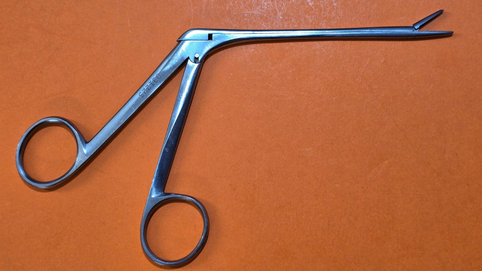 PILLING Weck 031225 Surgical Alligator Forceps 4.25" serrated Jaws.