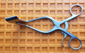 Codman 50-1205 Surgical MARKHAM Meyerding Hemilaminectomy Retractor 7"