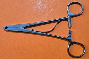V. Mueller Surgical Raney Clip Applying Forceps 6 1/4" REF: NL10