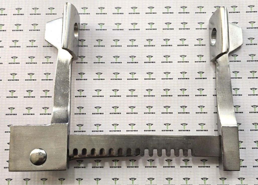 Codman Surgical Finochietto Rib Spreader Retractor Child Spread 5 3/8"