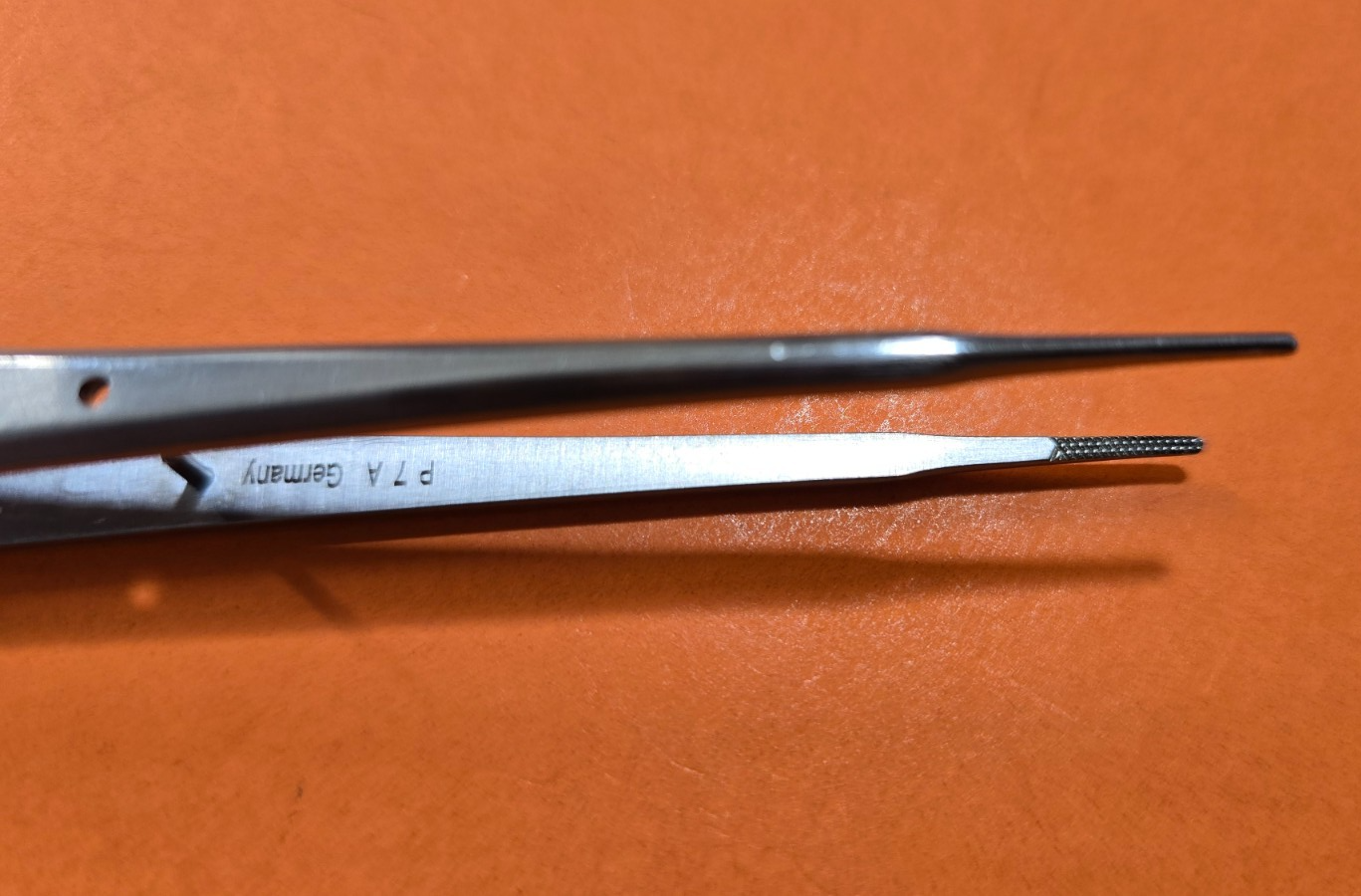 SCANLAN 4004-77 Surgical Gerald Forceps 7 3/4"Cross serrated Tips 1mm