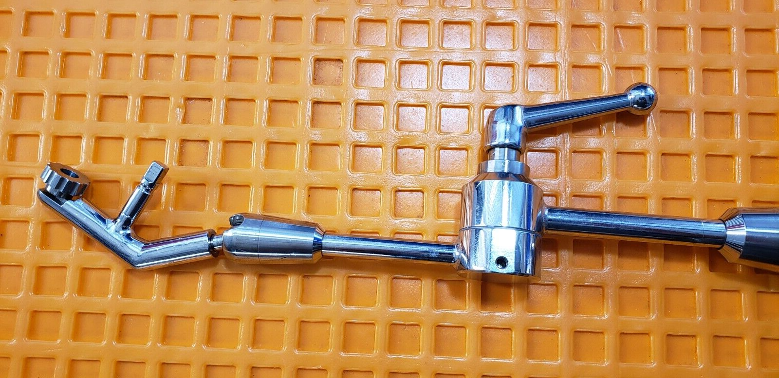 Medtronic 9561524 Table Mounted Retractor Arm with Automated Rail Clamp