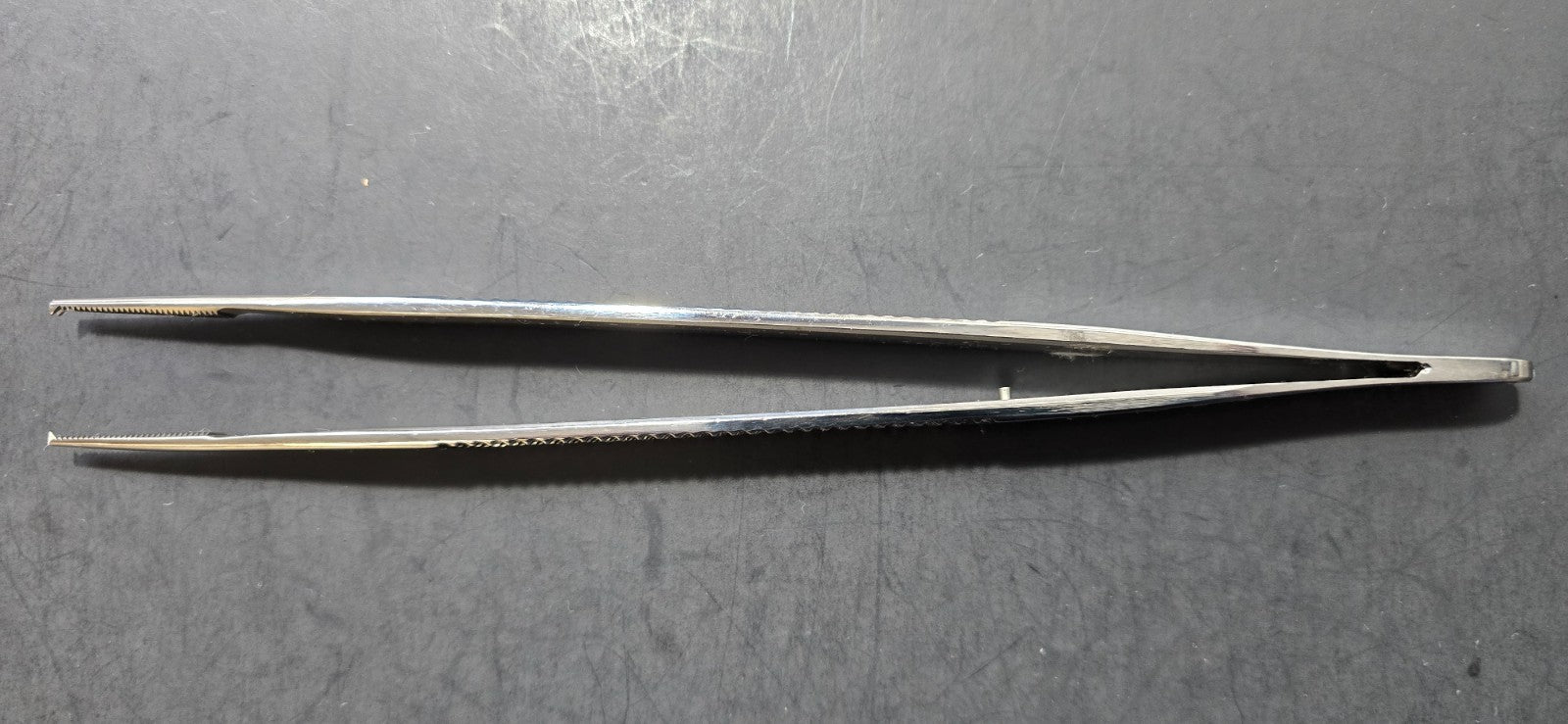 V. Mueller Surgical Orthopedic Tissue Forceps, 8 3/4" REF: SU2540