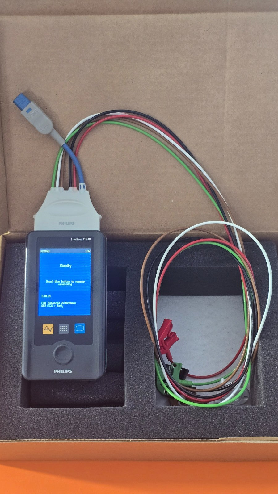 PHILIPS IntelliVue MX40 Telemetry Monitor With 5 Lead ECG (Tested)
