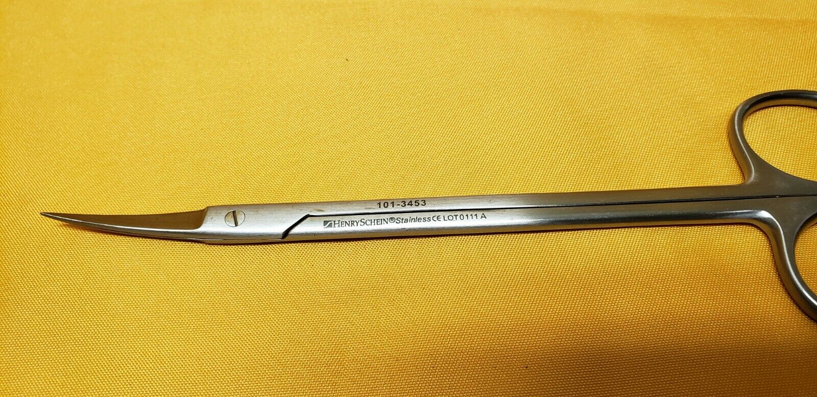 Henry Schein 101-3453 Surgical Dental Kelly Scissors Curved 6.25"