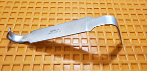 INNOMED Surgical Orthopedic Knee Retractor Angled 15mm Blade x 4" Long