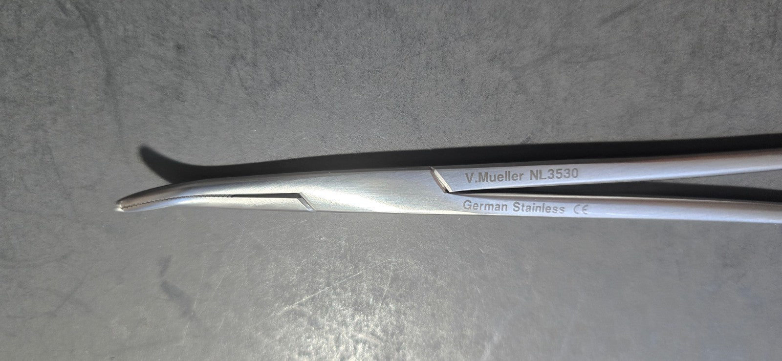 V. Mueller Surgical Adson Hemostatic Forceps 7 1/4" Curved REF: NL 3530
