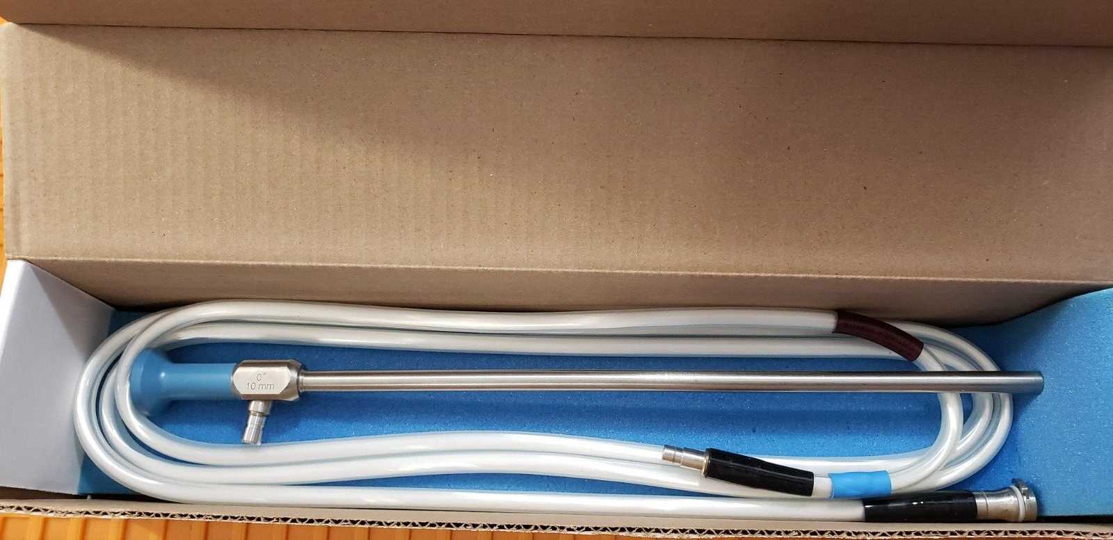 Stryker 502-457-010 Laparoscope 10mm x 0*  Autoclavable W- Fiberoptic Cable.
