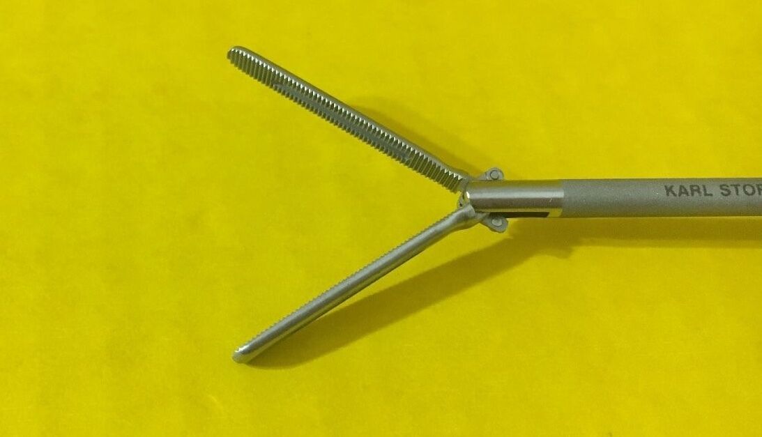 Storz Surgical Dorsey Bowel Grasping Forceps, 5mm x 33cm REF: 28090CB/BQ