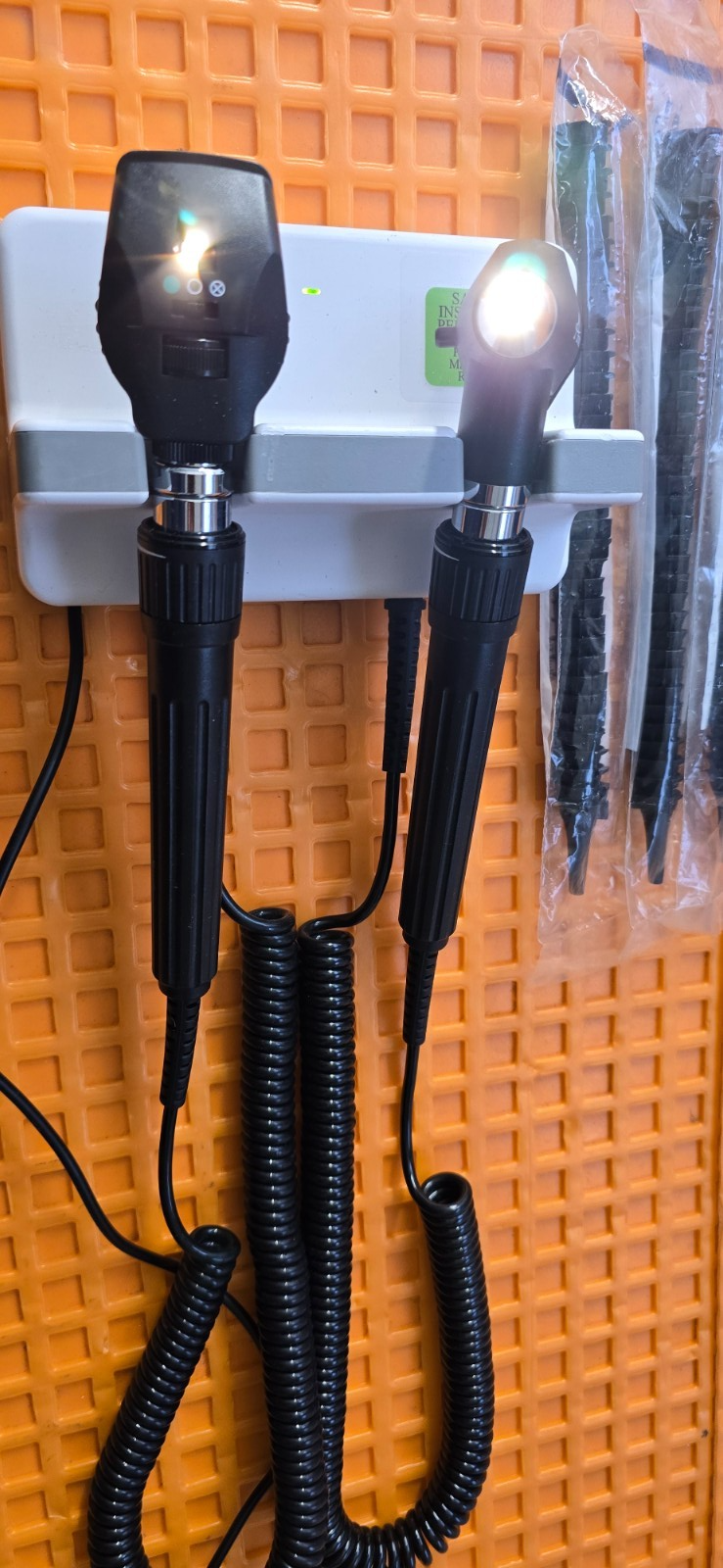 Amico Diagnostic Station with Otoscope & Opthalmoscope Set