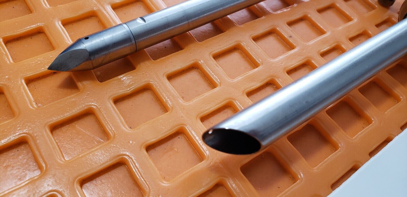 Karl Storz 30103 A1 Laparoscopy Endo Tip Cannula 11mm Trocar with pyramid Tip