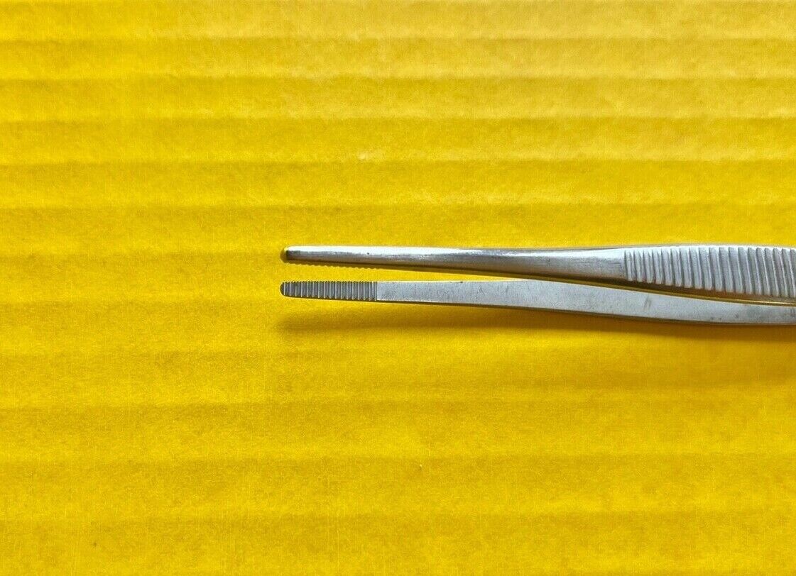 König Dressing Tissue Forceps, Straight, 5" REF: MDS1010213