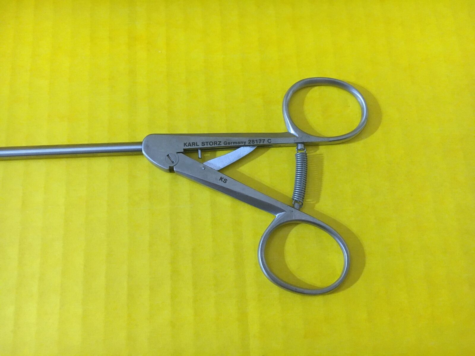 Storz Surgical Angled Grasping Forceps, Spring Handle REF: 28177C