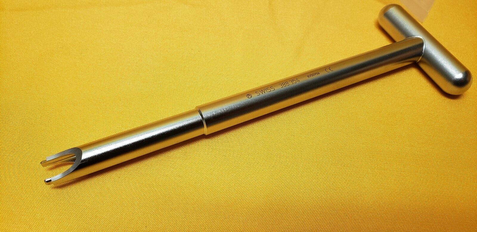 Synthes Orthopedic Screwdriver for TI Click Locking Cap REF: 388.354