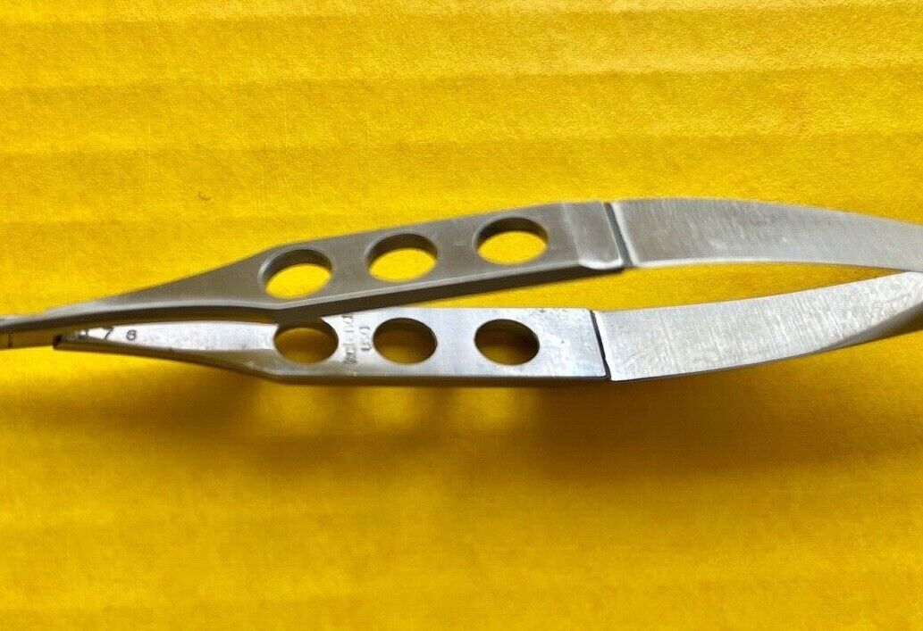 Katena USA Kratz Lens Holding Forceps REF: K5-8480