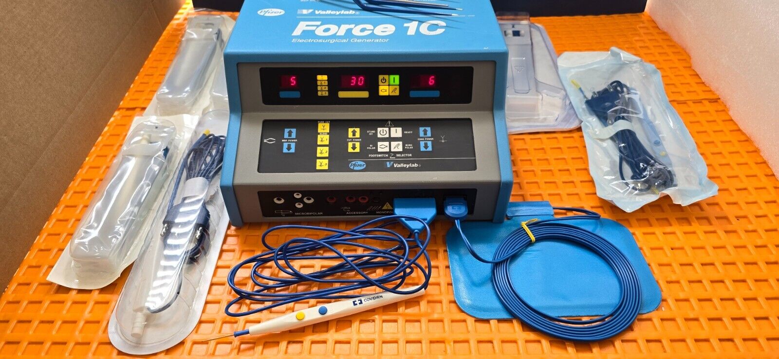 Valleylab Force 1C System with E6008 Monopolar Foot Switch