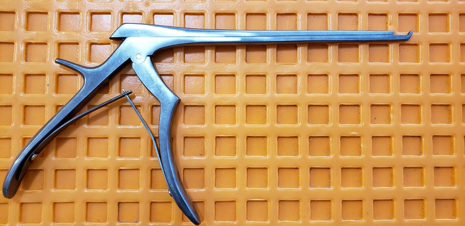 K Medic KM 47-997 Orthopedic Kerrison Rongeurs 40deg  7" shaft 3mm tip Black