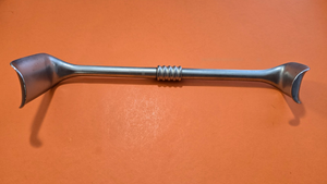 Aesculap BT472R Surgical Richardson Eastman Retractor Double end