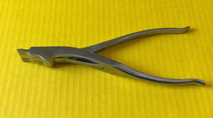 George Tiemann Three-Prong Cast Breaker, 9" REF: 22