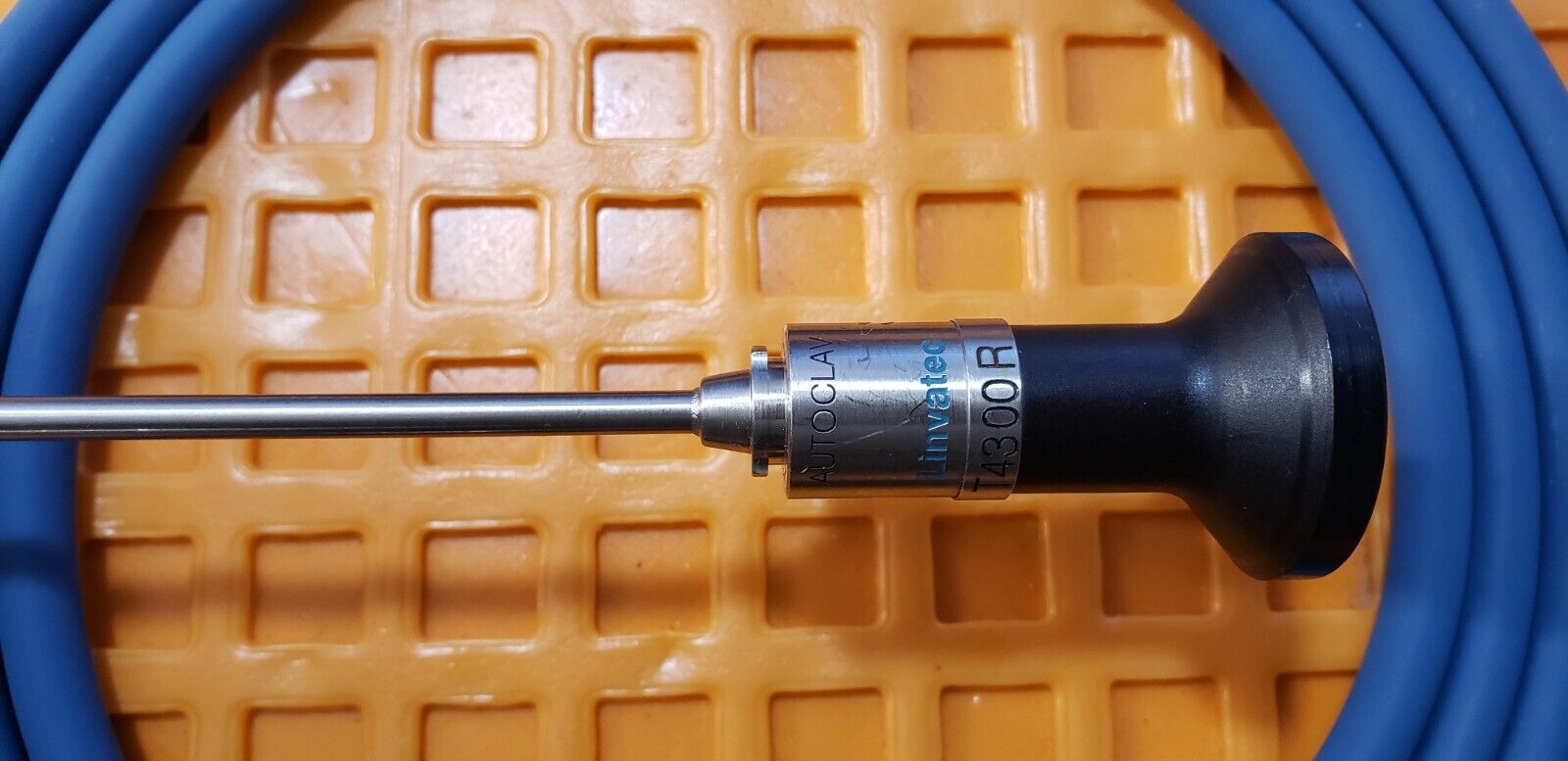 Linvatec T4300R Small Joint Arthroscope 4mmx30° Degree With Fiberoptic Cable