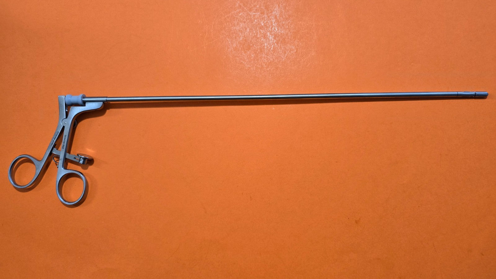 Cabot Medical 004436-902 Grasping Forceps 5mm x 33cm Ratchet handle