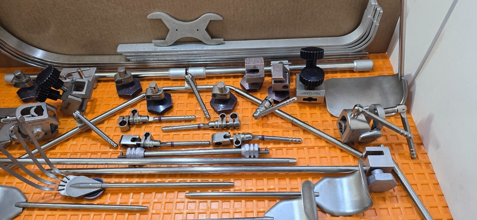 Omni-Tract Surgical Retractor Set with Sterilization Box. (Made in USA)