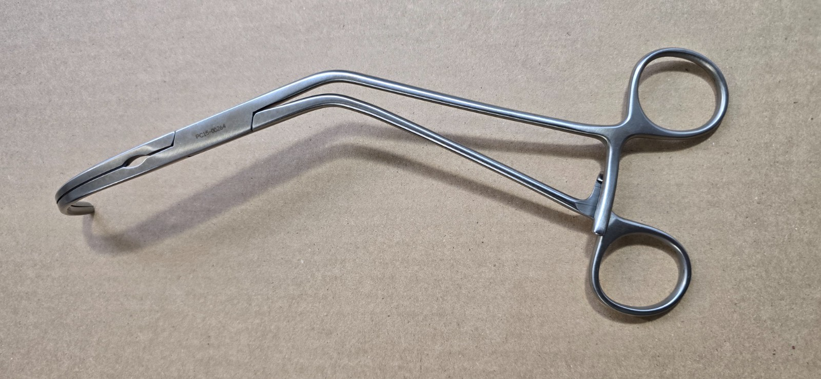 Pilling 15-00264 Surgical Debakey Clamp 9.5" Angled Shanks Curved