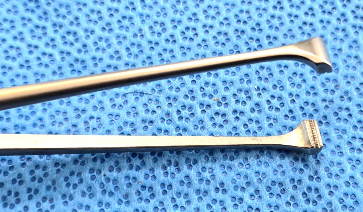Aesculap Surgical Allis Debakey Tissue Forceps 10" REF: EA 097R