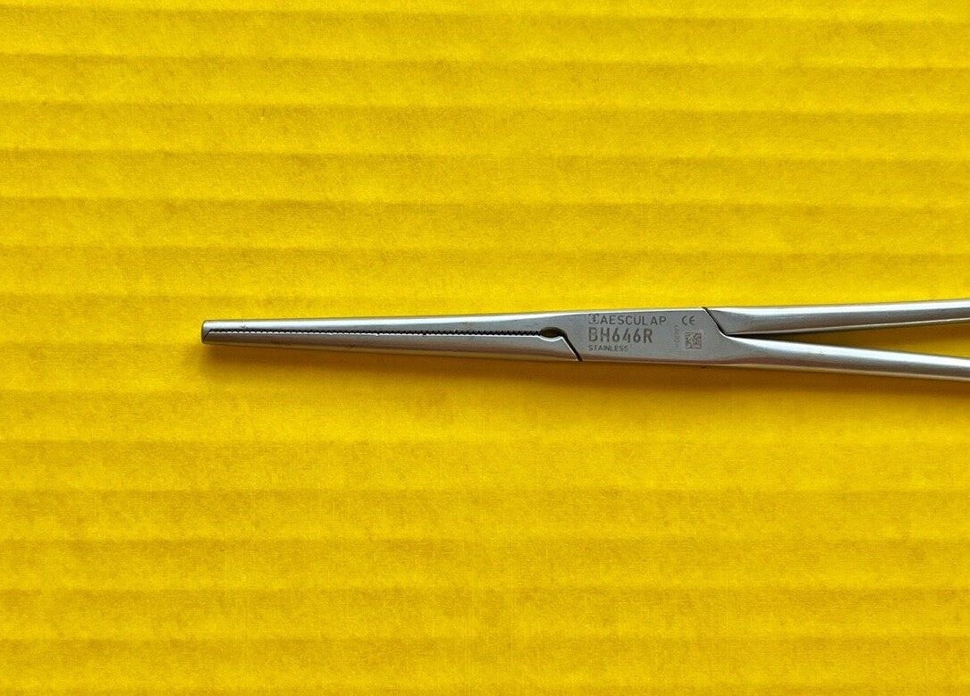 Aesculap Surgical Kocher-Ochsner Forceps, Straight 1 x 2 Teeth REF:BH646R
