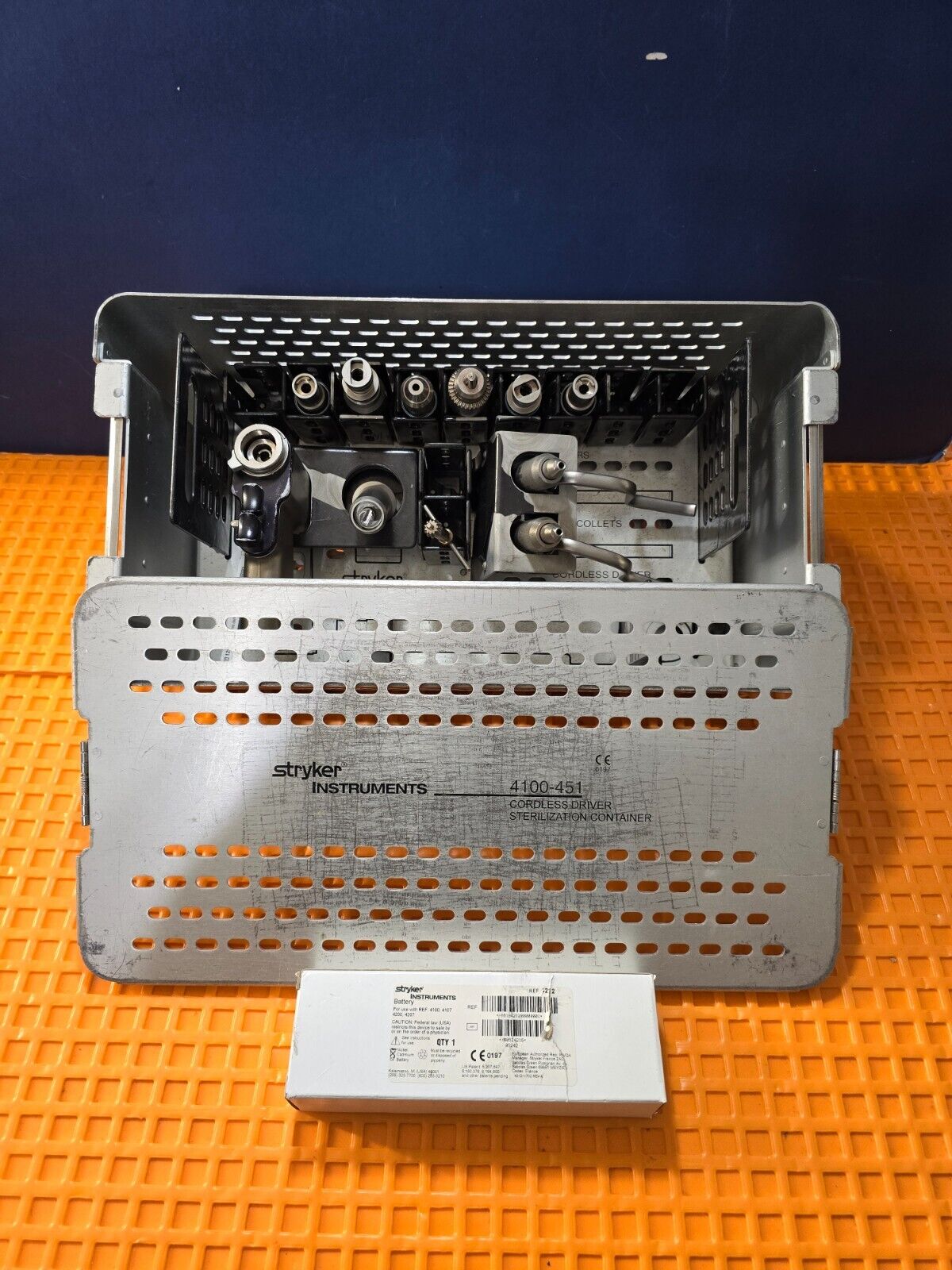 Stryker4100 Cordless Driver Set with 4212 Battery & Sterilization Box